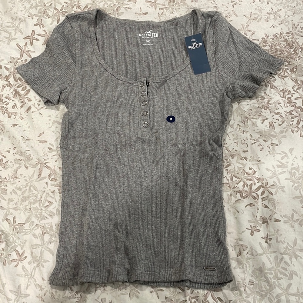 Gray t-shirt